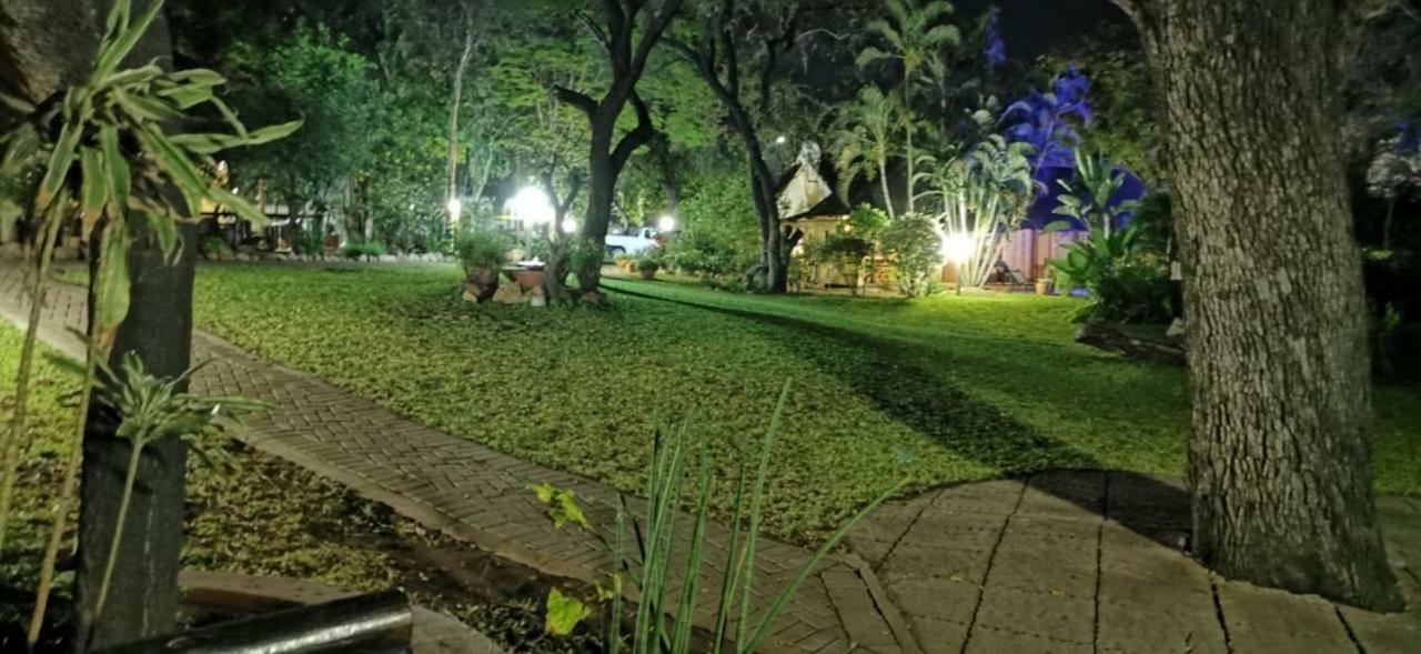 Sunbird Lodge Phalaborwa Ngoại thất bức ảnh
